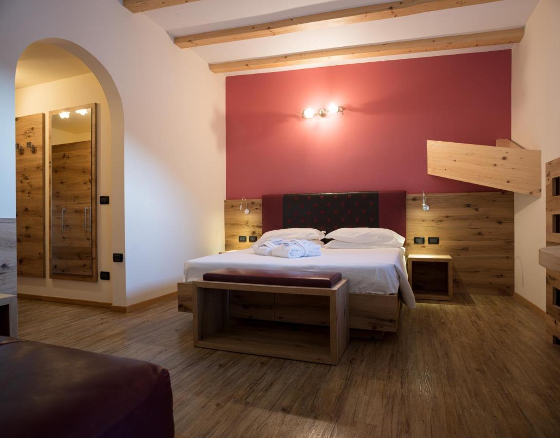 Hotel Crepei Pozza di Fassa Exterior foto